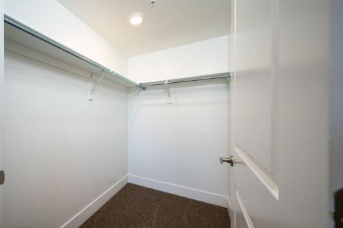 One Bedroom Apartments in Clearfield, Utah-Large-Walk-In-Closet